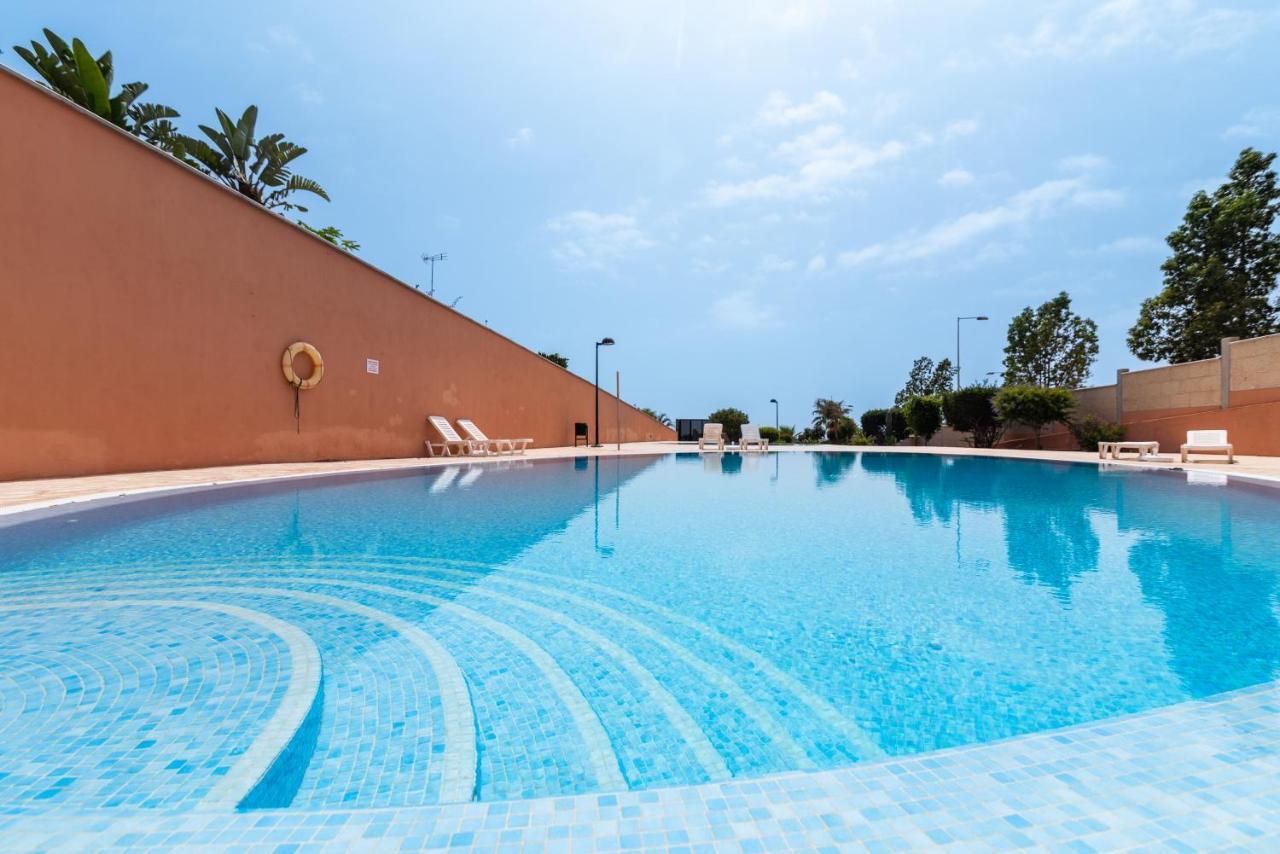 Comfortable 4-Bedroom Villa With Private Gardens Costa Adeje  Eksteriør billede
